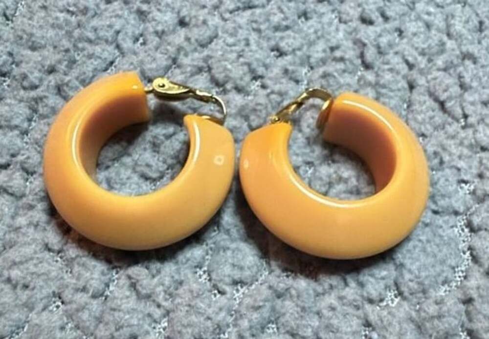 Vintage Butterscotch Bakelite Chunky Hoop Clip Earrings